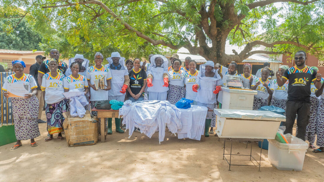 À Fronan, 20 nouveaux apiculteurs prêts à lancer une production de miel durable